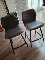 2 barkrukken met flinke gebruikerssporen. GRATIS AF TE HALEN, Huis en Inrichting, Barkrukken, 2 krukken, Ophalen, Gebruikt, 60 tot 90 cm