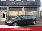 Volvo V60 2.0 D2 Kinetic Bj 2016 Dealer onderhouden Zuinige, Voorwielaandrijving, Stof, Gebruikt, Euro 6