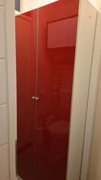 Hoogglans rood kast met deuren, Ophalen, Zo goed als nieuw