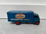 Dinky Toys Guy Van. No 918. EverReady Batteries. Incl deuren, Ophalen of Verzenden, Zo goed als nieuw, Bus of Vrachtwagen, Dinky Toys