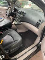 Mitsubishi Grandis 2.4 Mivec 7 AUT 2008 Zwart, Auto's, Mitsubishi, 7 stoelen, Zwart, Particulier, 93 €/maand