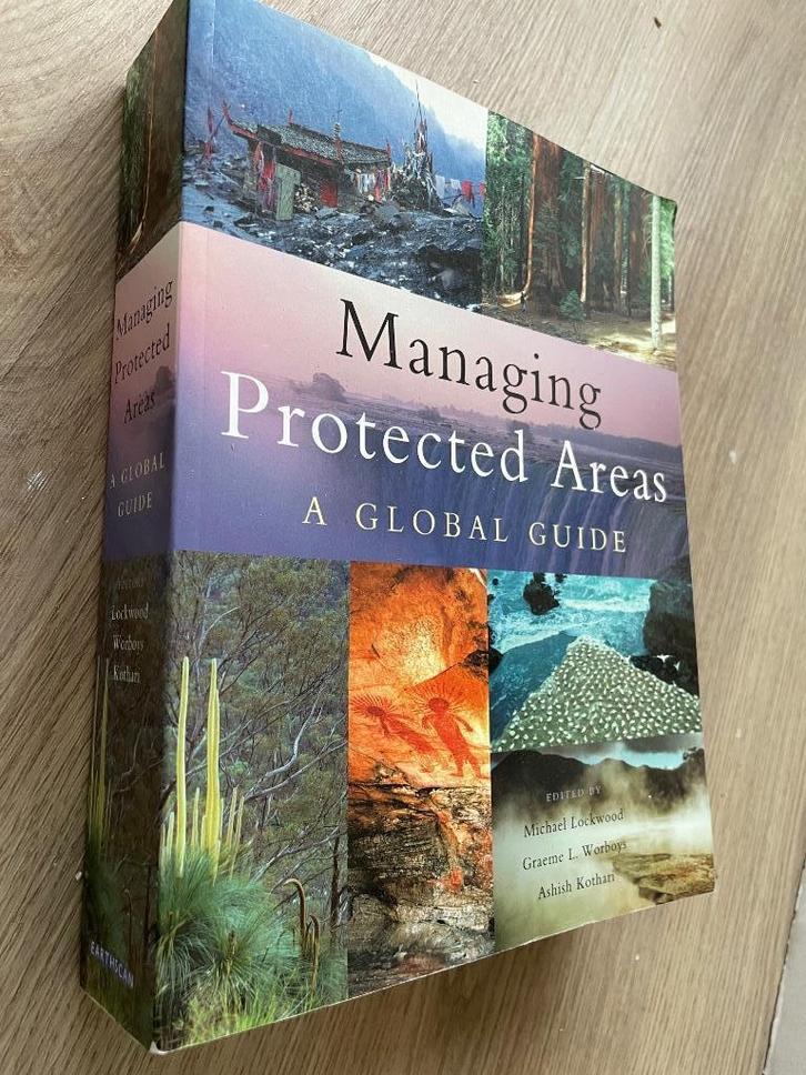 Managing Protected Areas by Lockwood et al, Boeken, Wetenschap, Zo goed als nieuw, Natuurwetenschap, Ophalen of Verzenden