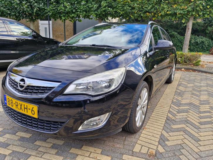 Opel Astra 1.4 Turbo 103KW ST 2011 Zwart, Auto's, Opel, Particulier, Astra, Airconditioning, Centrale vergrendeling, Climate control
