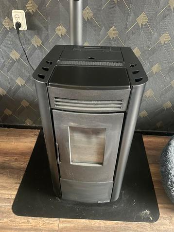 Tekoop la nordica ketty evo pallet kachel beschikbaar voor biedingen