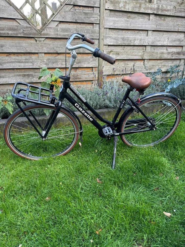 Zwarte gazelle duty damensfiets 28 inc wielen frame 59 cm, Fietsen en Brommers, Fietsen | Dames | Omafietsen, Zo goed als nieuw
