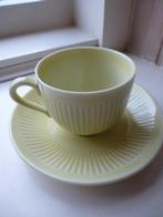 Servies ~ kop en schotel Rorstrand Sweden geel, Huis en Inrichting, Keuken | Servies, Ophalen of Verzenden, Zo goed als nieuw
