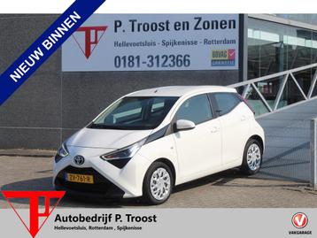 Toyota Aygo 1.0 VVT-i x-play limited Navigatie/Achteruitrijc beschikbaar voor biedingen