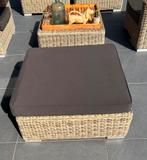 Mooie grote Wicker SVG hocker / loungetafel / voetenbank, Ophalen, Zo goed als nieuw