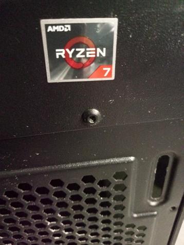  AMD Ryzen 7000 behuizing met 2 corosair koelers en Fracta beschikbaar voor biedingen