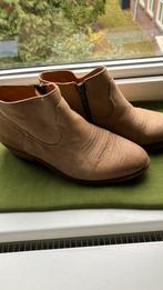 Catarina Martins. Zandkleurige leren enkellaarsjes. Maat 38, Kleding | Dames, Schoenen, Beige, Lage of Enkellaarzen, Ophalen of Verzenden