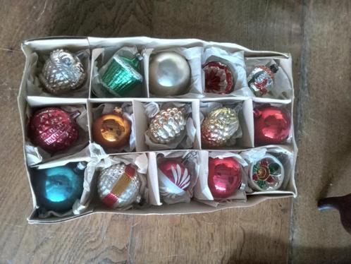 Doos nr 58 zijn 15 oude glazen kerstballen, Diversen, Kerst, Gebruikt, Ophalen of Verzenden