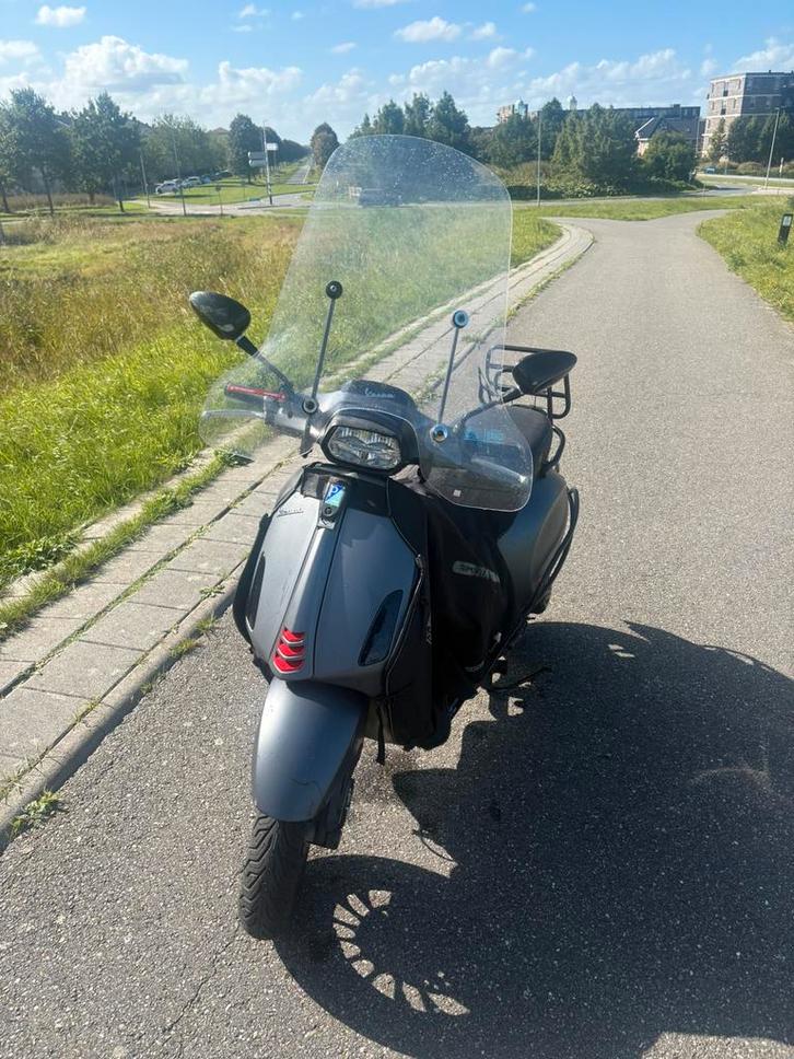 Vespa sprint, Fietsen en Brommers, Brommeronderdelen | Scooters, Zo goed als nieuw, Vespa, Overige typen, Ophalen of Verzenden
