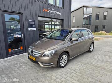Mercedes B-klasse 180 Ambition|Airco|Cruise|Navi|Chroom pakk beschikbaar voor biedingen