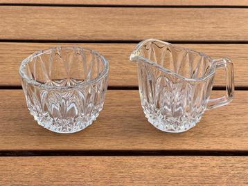 Roomstel geslepen glas / kristal  beschikbaar voor biedingen