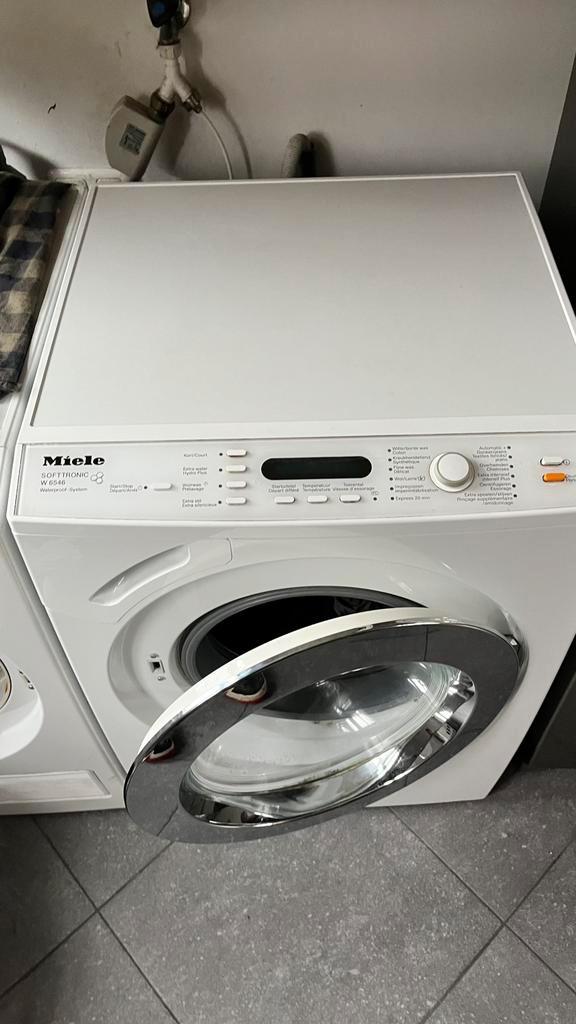 Miele wasmachine, Witgoed en Apparatuur, Wasmachines, Zo goed als nieuw, 85 tot 90 cm, 1200 tot 1600 toeren, Ophalen