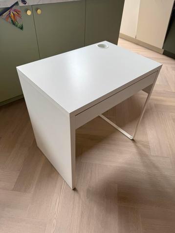 IKEA Micke bureau beschikbaar voor biedingen