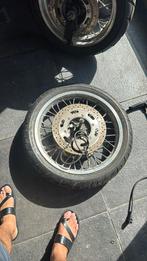 Triumph tiger 900 1999-2000 voorwiel, Ophalen