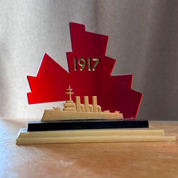 Vintage Sovjet Bureausouvenir – Kruiser Aurora 1917–1977 beschikbaar voor biedingen