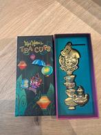 Disney Mad Hatter Tea Cups Sleutel, Verzamelen, Ophalen of Verzenden, Nieuw, Beeldje of Figuurtje