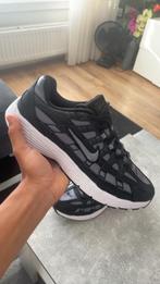 Nike P6000 Cool Grey - Maat 44 - Nieuw, Kleding | Heren, Schoenen, Zwart, Nike, Nieuw, Ophalen of Verzenden