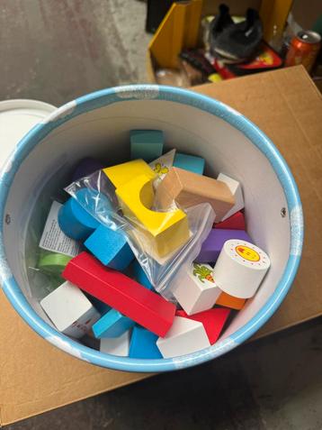 Woezel en Pip Houten Blokken beschikbaar voor biedingen