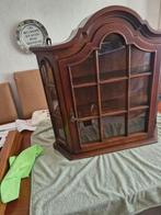 Klassiek vitrinekastje h, Huis en Inrichting, Kasten | Vitrinekasten, Onbekend, Baumann, Onbekend, Minder dan 100 cm