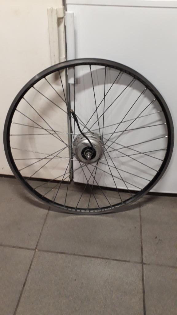Voorwiel met motor van elektrische fiets, Fietsen en Brommers, Fietsonderdelen, Zo goed als nieuw, Algemeen, Wiel, Ophalen of Verzenden