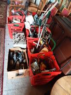 Heel veel gereedschap  binnen bij Kringloop and more, Ophalen