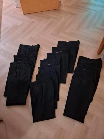 13 zwarte uniform pantalons beschikbaar voor biedingen