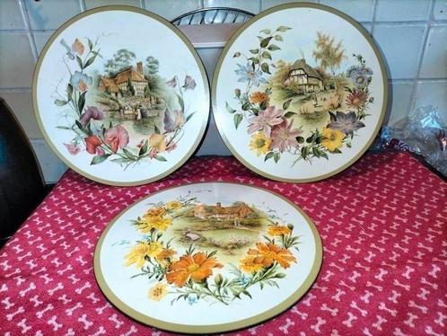 Leuke set: 3 pannenonderzetters English Cottages.P.stk €5,50, Antiek en Kunst, Antiek | Keramiek en Aardewerk, Ophalen of Verzenden