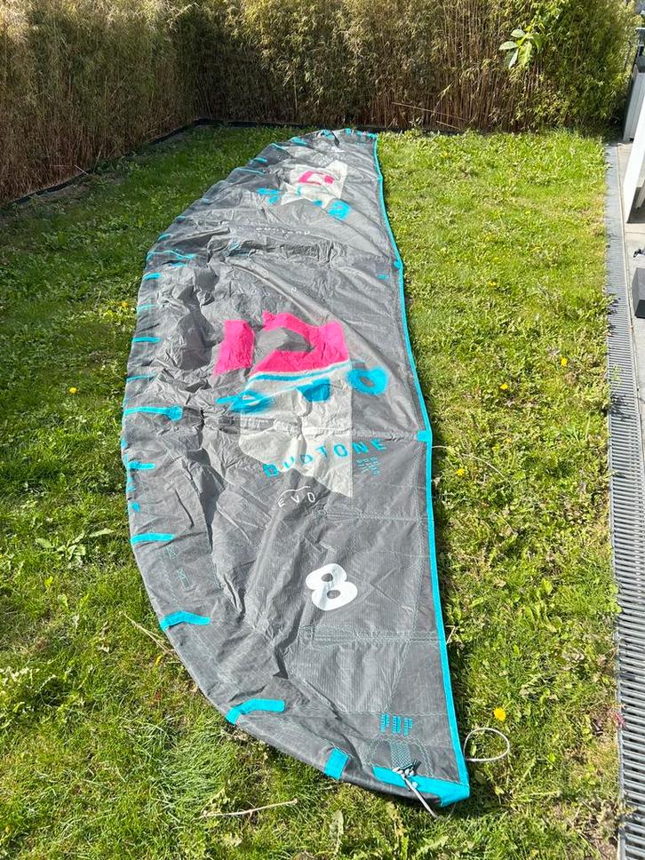Duotone 2021 evo 8m kite, Watersport en Boten, Kitesurfen, Zo goed als nieuw, Kite, 8 m², Geen board, Ophalen of Verzenden