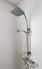 Mooi regendouche-sproeier hand-douche en glijstang, Doe-het-zelf en Verbouw, Sanitair, Ophalen, Zo goed als nieuw, Chroom, Douche