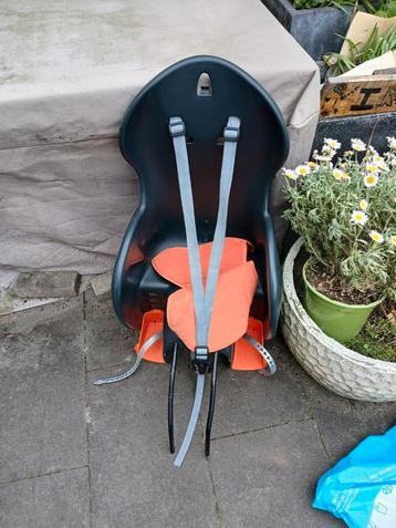 Fietsstoel beschikbaar voor biedingen