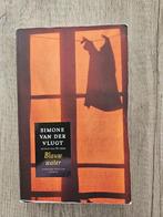 boek Blauw Water van Simone Van der Vlugt, Gelezen, Simone van der Vlugt, Ophalen of Verzenden, Nederland