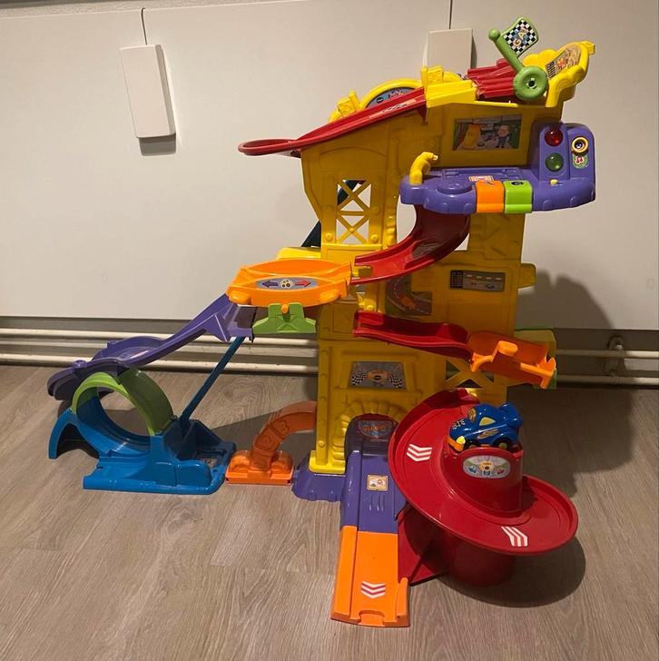VTech Toet Toet Auto Stuntbaan met stuntauto, Kinderen en Baby's, Speelgoed | Vtech, Gebruikt, 2 tot 4 jaar, Ophalen
