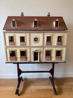 Klassiek en kunstig handgemaakt poppenhuis, Ophalen, Gebruikt