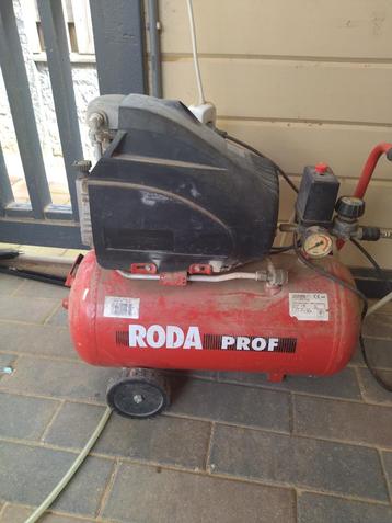 compressor RODA 25 MET ALLERLEI TOEBHOREN EN KIST NIETJES beschikbaar voor biedingen