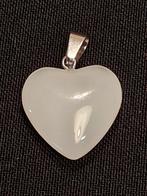 hangertje hartje melkwit, Overige kleuren, Glas of Kristal, Nieuw, Ophalen of Verzenden