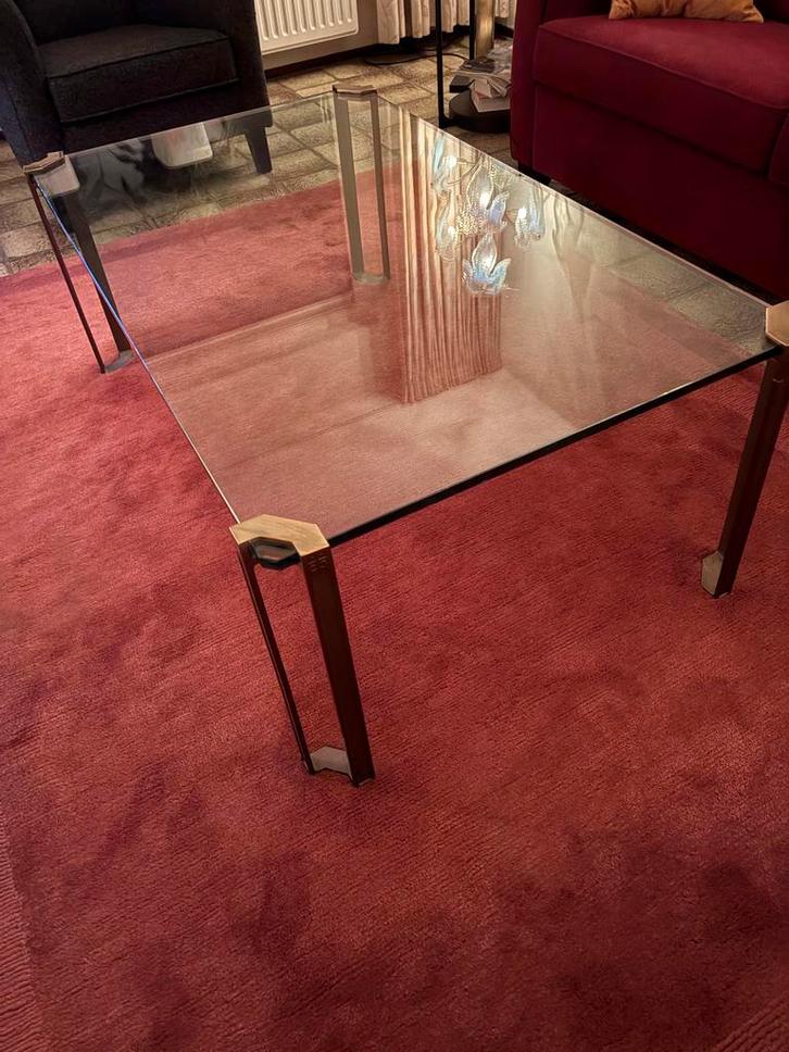 Klassieke tafel met glasplaat en messing poten, Huis en Inrichting, Tafels | Salontafels, Gebruikt, 50 tot 75 cm, 50 tot 100 cm