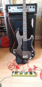 gemodificeerde basgitaar fazley outlaw peacemaker, Muziek en Instrumenten, Snaarinstrumenten | Gitaren | Bas, Ophalen, Zo goed als nieuw