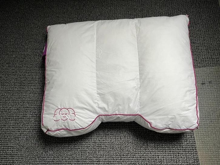 kussen Silvana comfort paars, Huis en Inrichting, Slaapkamer | Beddengoed, Zo goed als nieuw, Kussen, Eenpersoons, Wit, Ophalen of Verzenden