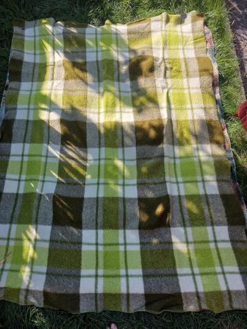 wollen vintage deken 135 x 180 cm beschikbaar voor biedingen