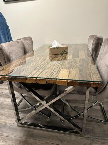 Mooie eettafel en salontafel te koop! Hout/glase plaat  beschikbaar voor biedingen