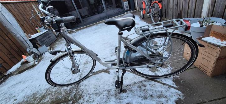 Puch Hybrid Prestige - Grijze Damesfiets, Fietsen en Brommers, Fietsen | Dames | Damesfietsen, Zo goed als nieuw, (Extra) lage instap