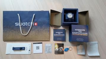 Swatch MoonSwatch - Mission to Earthphase moonshine Gold beschikbaar voor biedingen