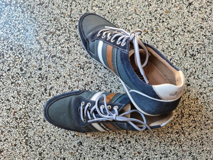 Australiën sneakers, Kleding | Heren, Schoenen, Zo goed als nieuw, Verzenden
