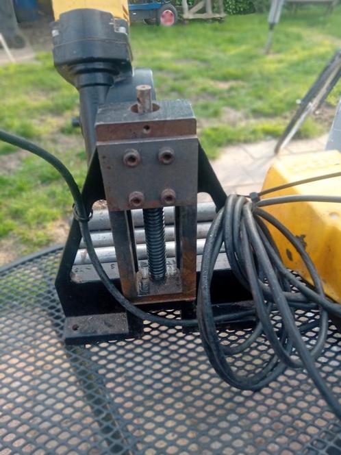 Rems elektrische pijpwnsnijder, Doe-het-zelf en Verbouw, Gereedschap | Overige machines, Zo goed als nieuw, Ophalen of Verzenden