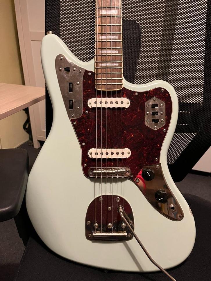 Squier Jaguar Classic Vibe 70s, Muziek en Instrumenten, Snaarinstrumenten | Gitaren | Elektrisch, Zo goed als nieuw, Solid body