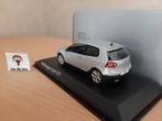 Volkswagen Golf V GTi zilvermetallic van Norev 1:43, Hobby en Vrije tijd, Modelauto's | 1:43, Auto, Norev, Ophalen of Verzenden