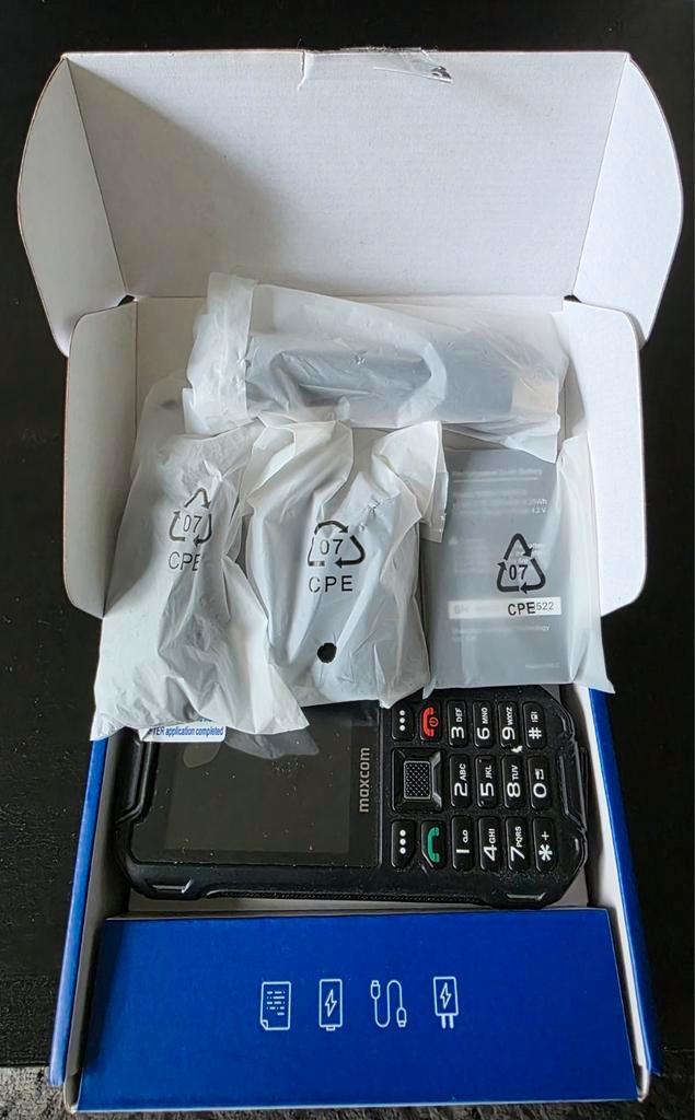 MaxCom MOBILE  STRONG MM918 4G VOLTE, Telecommunicatie, Mobiele telefoons | Nokia, Nieuw, Minder dan 3 megapixel, Zwart, Ophalen